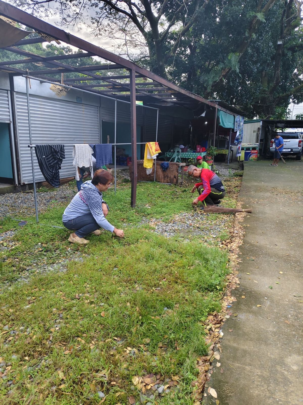 CLEAN-UP DRIVE AT SUYO PUBLIC MARKET - Image 5